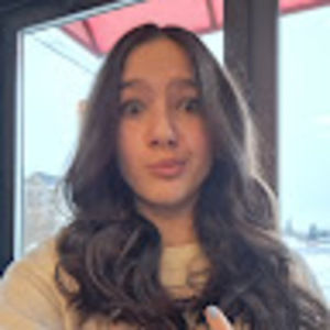 Meet your Posher, Danica